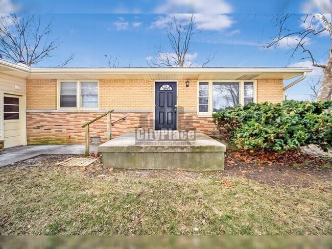 9162 E 17th St in Indianapolis, IN - Building Photo - Building Photo