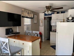 9411 Monmouth Ave in Margate City, NJ - Building Photo - Building Photo