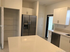 1623 SW 29th St-Unit -1623 in Fort Lauderdale, FL - Building Photo - Building Photo