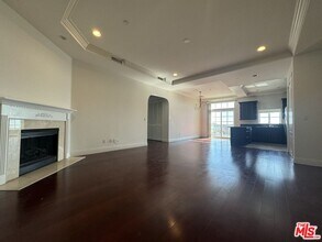 700 S Ardmore Ave in Los Angeles, CA - Building Photo - Building Photo