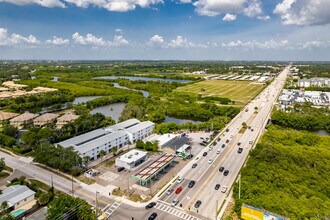 Seminole Vista - Park Portfolio in Seminole, FL - Foto de edificio - Building Photo