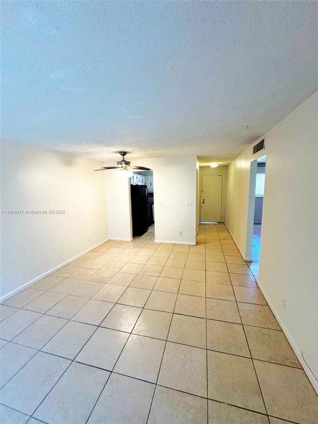 932 W Kalmia Dr in West Palm Beach, FL - Building Photo - Building Photo