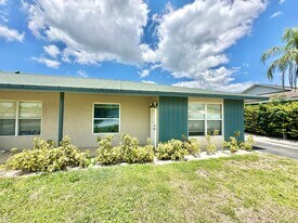 4737 25th Pl SW in Naples, FL - Building Photo