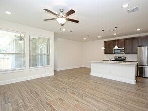 411 Parkline Dr in Georgetown, TX - Building Photo - Building Photo
