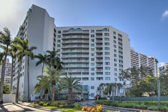 2670 E Sunrise Blvd, Unit Hotel Condo Near Beach in Fort Lauderdale, FL - Building Photo - Building Photo