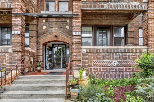 property at 5338 Beaubien Blvd