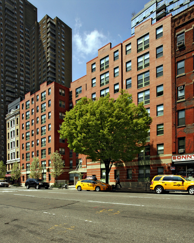 Encore West Residence in New York, NY - Building Photo - Building Photo