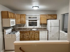 4120 SE 15th Ct in Des Moines, IA - Foto de edificio - Building Photo