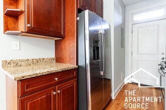 736 W Addison St, Unit S1 in Chicago, IL - Foto de edificio - Building Photo