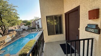 18040 Midway Rd, Unit 195 in Dallas, TX - Building Photo