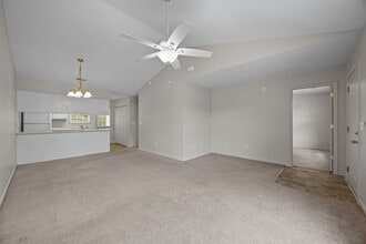 105 Providence Dr in Jacksonville, NC - Building Photo - Building Photo