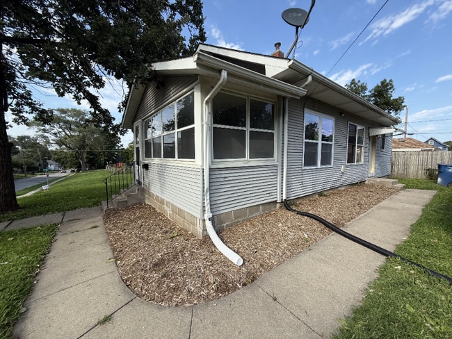 1547 13th St in Des Moines, IA - Foto de edificio - Building Photo