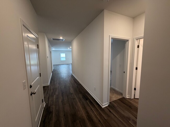 225 Idle Dr in Shelbyville, TN - Building Photo - Building Photo