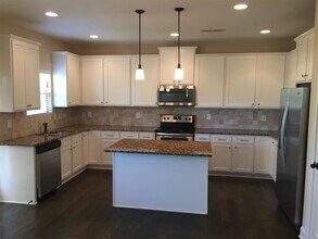 105 Village Park Dr in Newnan, GA - Building Photo - Building Photo