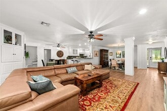 2551 Lakeview Dr in Sebring, FL - Building Photo - Building Photo