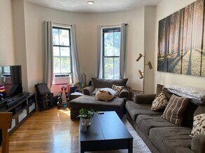 102 E Brookline St in Boston, MA - Building Photo - Building Photo