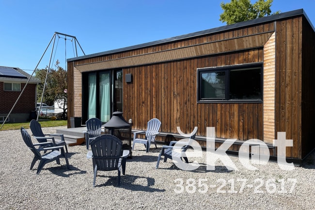 property at 613 Emery St W