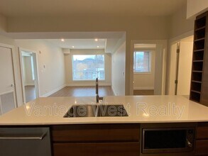 1925-1925 Enterprise Way in Kelowna, BC - Building Photo - Building Photo