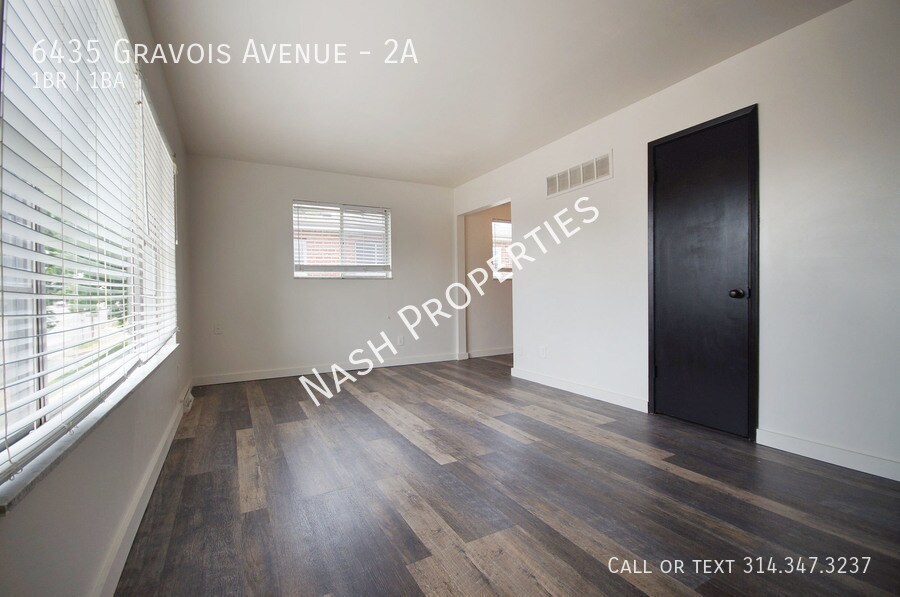 6435 Gravois Ave in St. Louis, MO - Building Photo