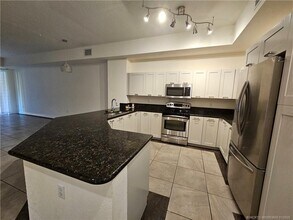 44 SE Sedona Cir in Stuart, FL - Building Photo - Building Photo