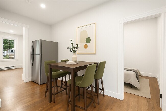 29 Princeton St, Unit #1 in Boston, MA - Foto de edificio - Building Photo