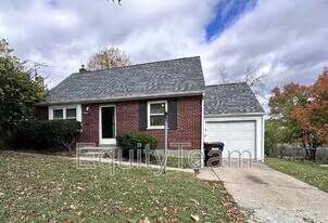 1192 Hempstead Dr in Cincinnati, OH - Building Photo