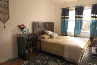 164-48 84th Ave in Queens, NY - Building Photo - Building Photo