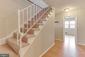 5025 Cockney Ct in Annandale, VA - Building Photo - Building Photo