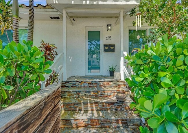 property at 615 SW 4th Ave