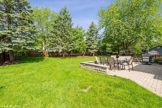 33076 N Ashley Dr in Grayslake, IL - Building Photo - Building Photo