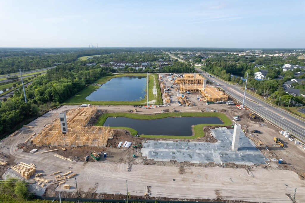 The Caroline at Waterford Lakes Orlando, FL Apartments
