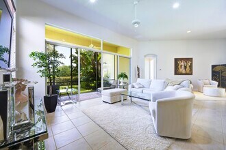 112 Andalusia Way in Palm Beach Gardens, FL - Building Photo - Building Photo