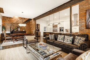 1421 Elm St in Cincinnati, OH - Building Photo