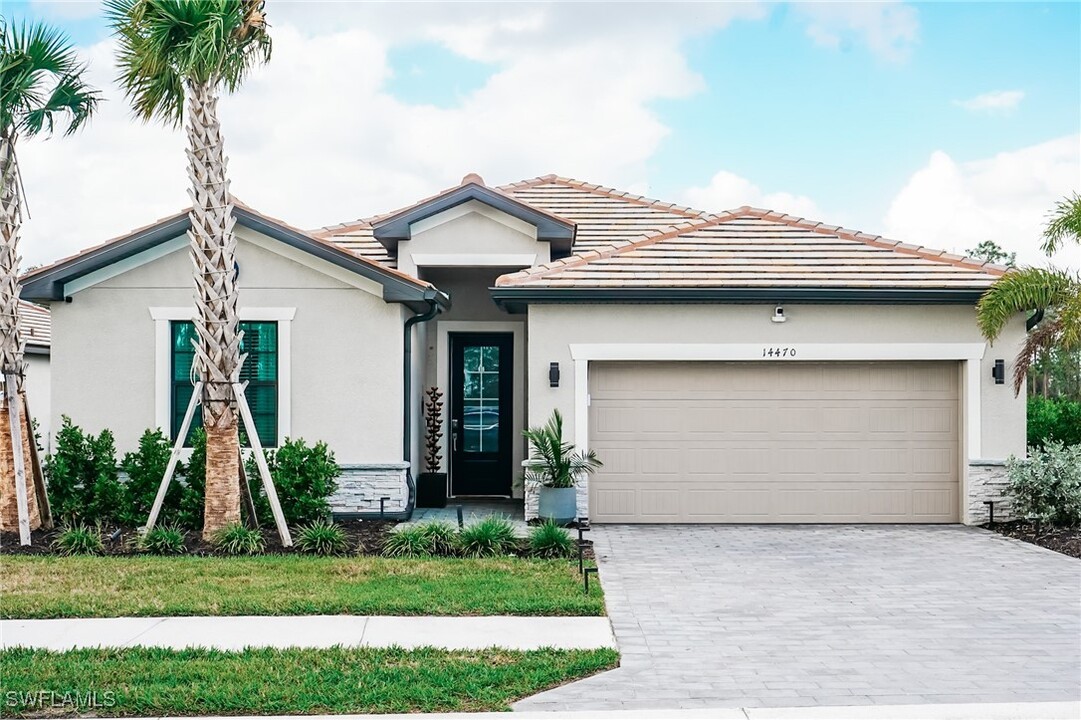 14470 Secret Garden Cove in Ft. Myers, FL - Building Photo