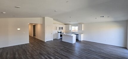233 Moss Ranch Wy in Patterson, CA - Building Photo - Building Photo
