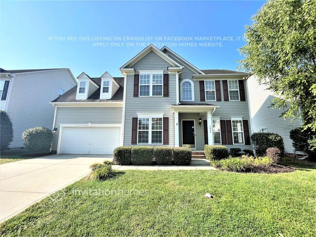 property at 2654 Sunberry Ln NW