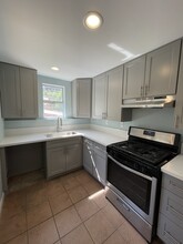 6818 Santa Susana Pass Rd in Simi Valley, CA - Foto de edificio - Building Photo