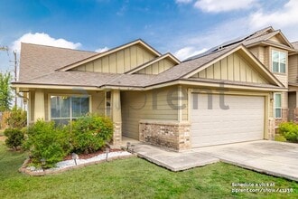 7103 Magnolia Bluff in San Antonio, TX - Building Photo - Building Photo
