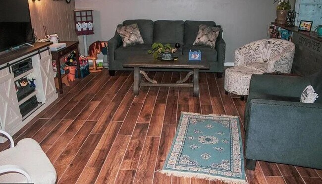 542 Wartman St in Philadelphia, PA - Building Photo - Building Photo