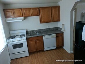 1762 Paris St in Aurora, CO - Building Photo - Building Photo