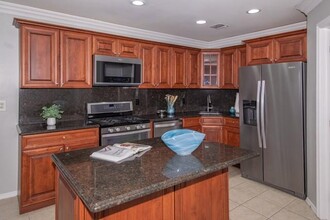 32 Neal Path in Brookhaven, NY - Building Photo - Building Photo