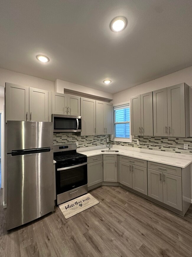 38 Clendenny Ave in Jersey City, NJ - Building Photo - Building Photo