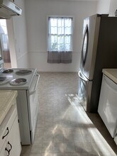 251 S Lamer St in Burbank, CA - Building Photo - Building Photo