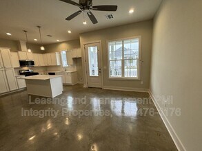 106 Satsuma Dr in Youngsville, LA - Building Photo - Building Photo