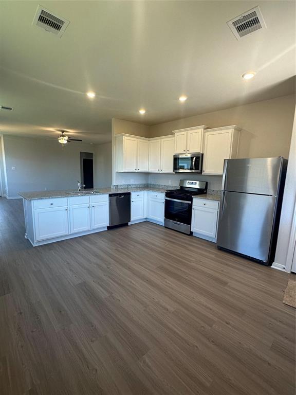 16434 Blossom Grv Dr in Conroe, TX - Foto de edificio - Building Photo