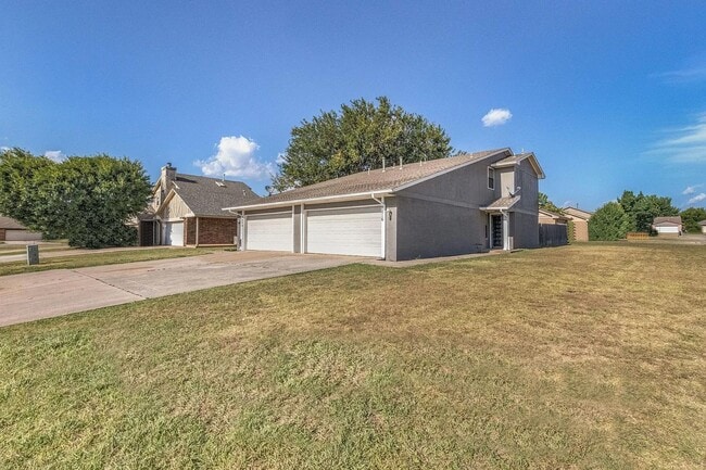 9020-9020 N Rockwell Dr in Oklahoma City, OK - Building Photo - Building Photo