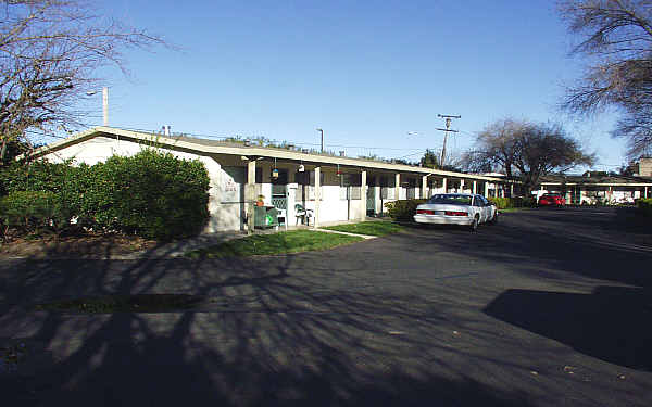 1406 Woolner Ave in Fairfield, CA - Building Photo - Building Photo