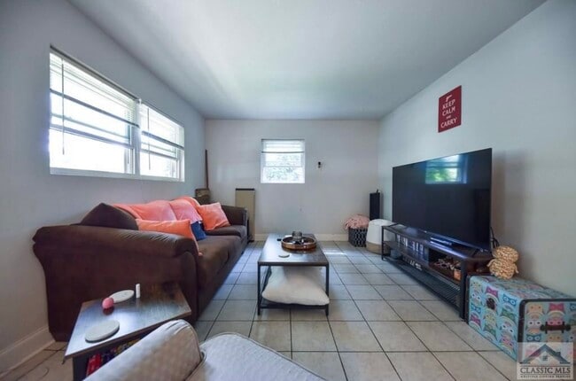 195 Hilltop Rd, Unit B in Athens, GA - Foto de edificio - Building Photo