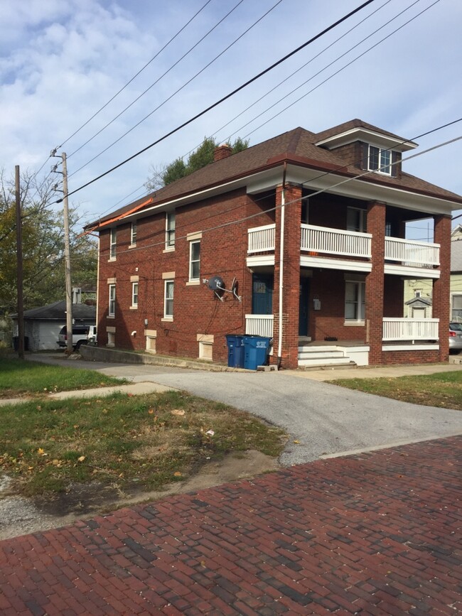 207 York St, Unit 205 in Michigan City, IN - Building Photo - Building Photo