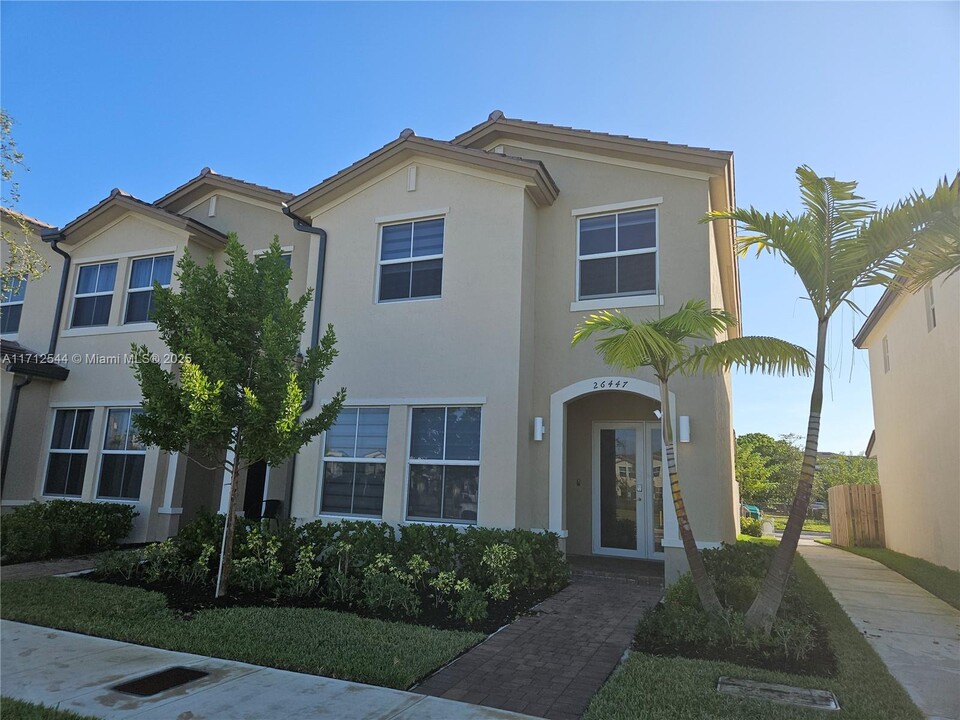 26447 SW 148th Ave in Naranja, FL - Building Photo